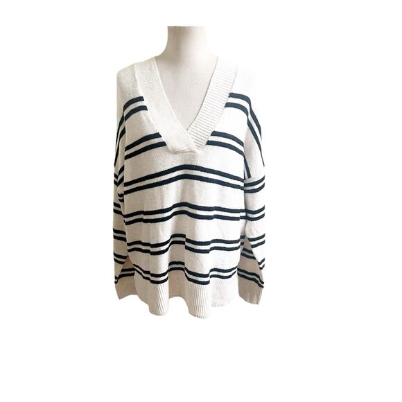 a.n.a Sweater Size 1X Classic Striped V-Neck Pullover Women's NWT Ivory Black - Picture 1 of 15